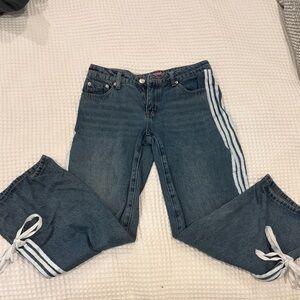 EDIKTED Low-Rise Jeans with White Stripes Ribbon Washed Baggy Jeans